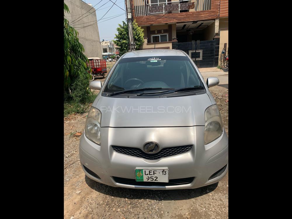 Toyota Vitz 2010 for Sale in Lahore Image-1