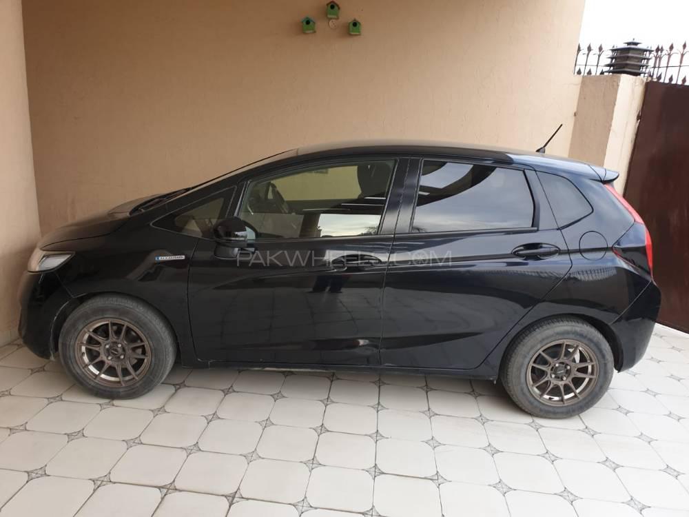 Honda Fit 2014 for Sale in Lahore Image-1