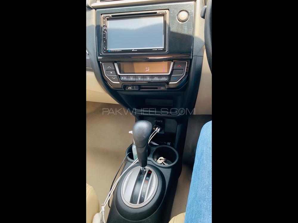 ہونڈا بی آر-وی 2017 for Sale in سیالکوٹ ہونڈا بی آر-وی 2017 for Sale in سیالکوٹ Image-8