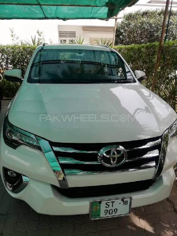 Toyota Fortuner 2018 for Sale in Lahore Image-1