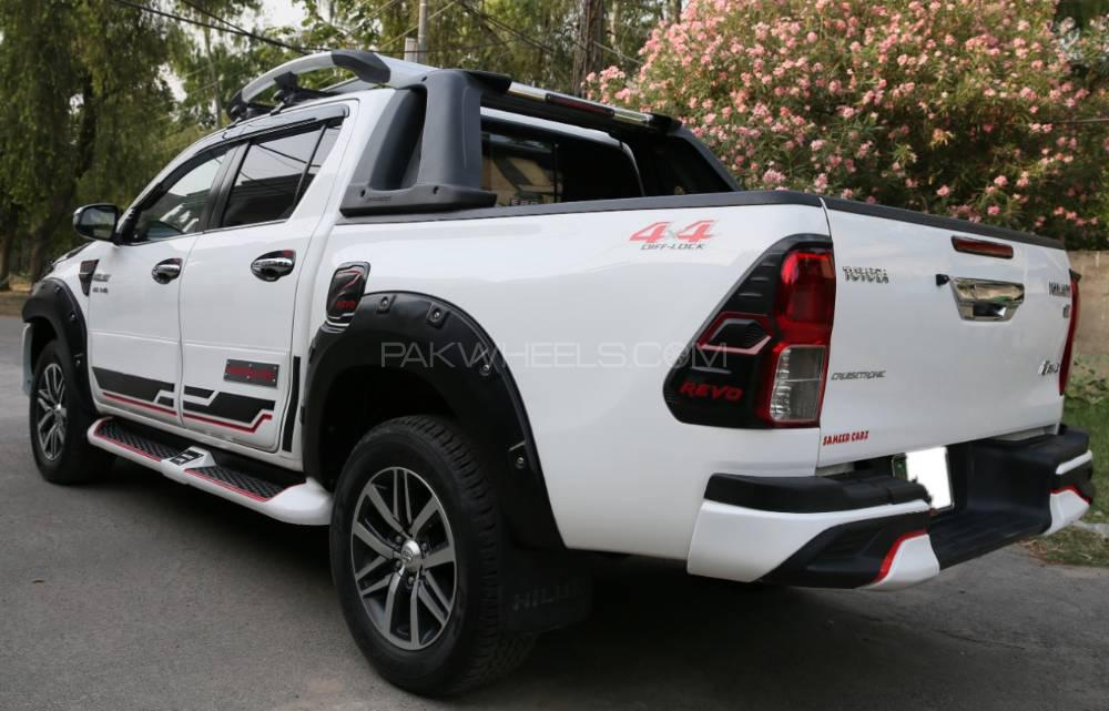 Toyota Hilux 2018 for Sale in Lahore Toyota Hilux 2018 for Sale in Lahore Image-7