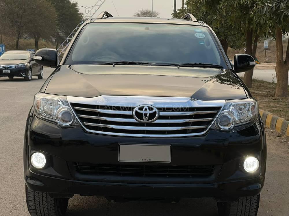 Toyota Fortuner 2014 for Sale in Karachi Image-1