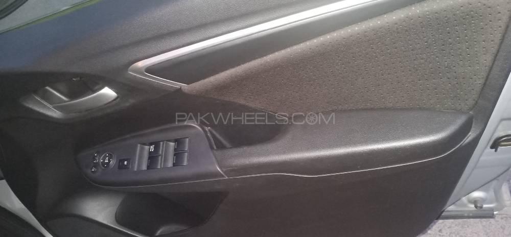 Honda Fit 2014 for Sale in Lahore Honda Fit 2014 for Sale in Lahore Image-4