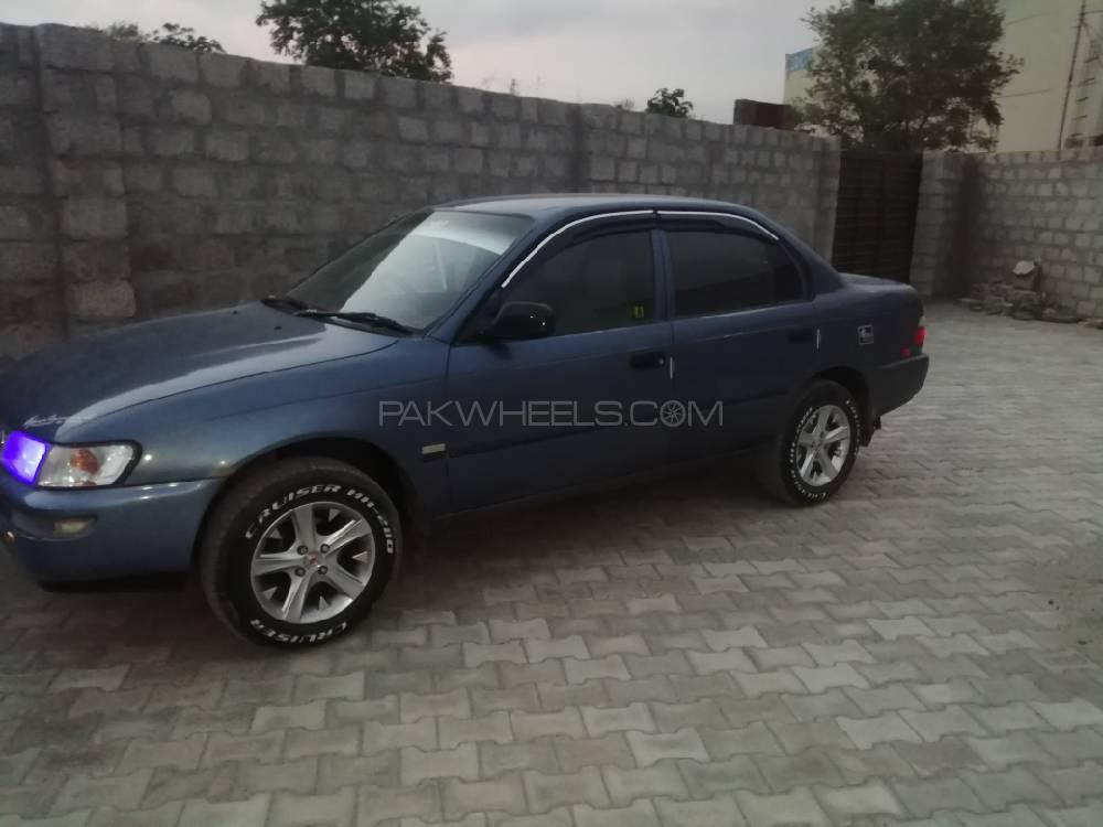 Toyota Corolla 2001 for Sale in Fateh Jang Image-1