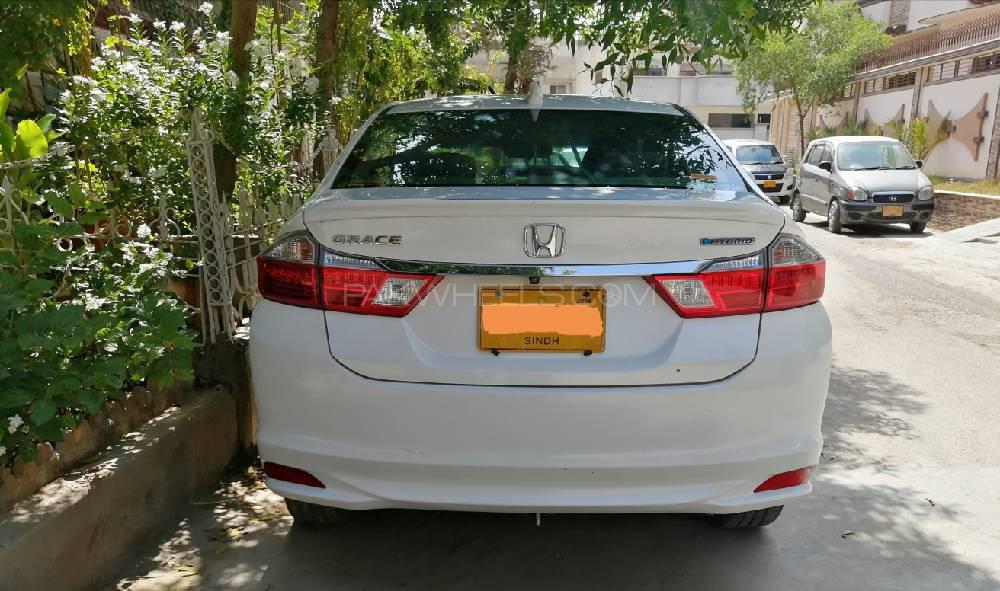 Honda Grace Hybrid 2014 for Sale in Karachi Honda Grace Hybrid 2014 for Sale in Karachi Image-7