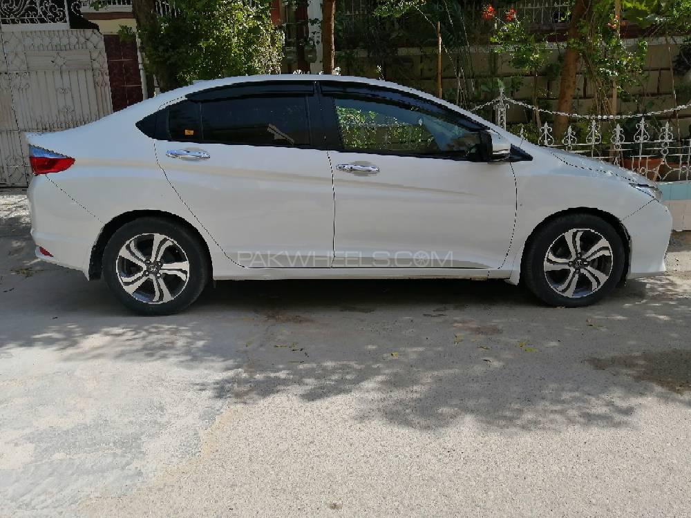 Honda Grace Hybrid 2014 for Sale in Karachi Honda Grace Hybrid 2014 for Sale in Karachi Image-5