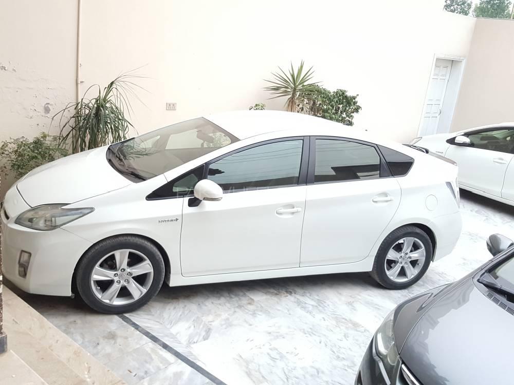 Toyota Prius 2010 for Sale in Peshawar Toyota Prius 2010 for Sale in Peshawar Image-6