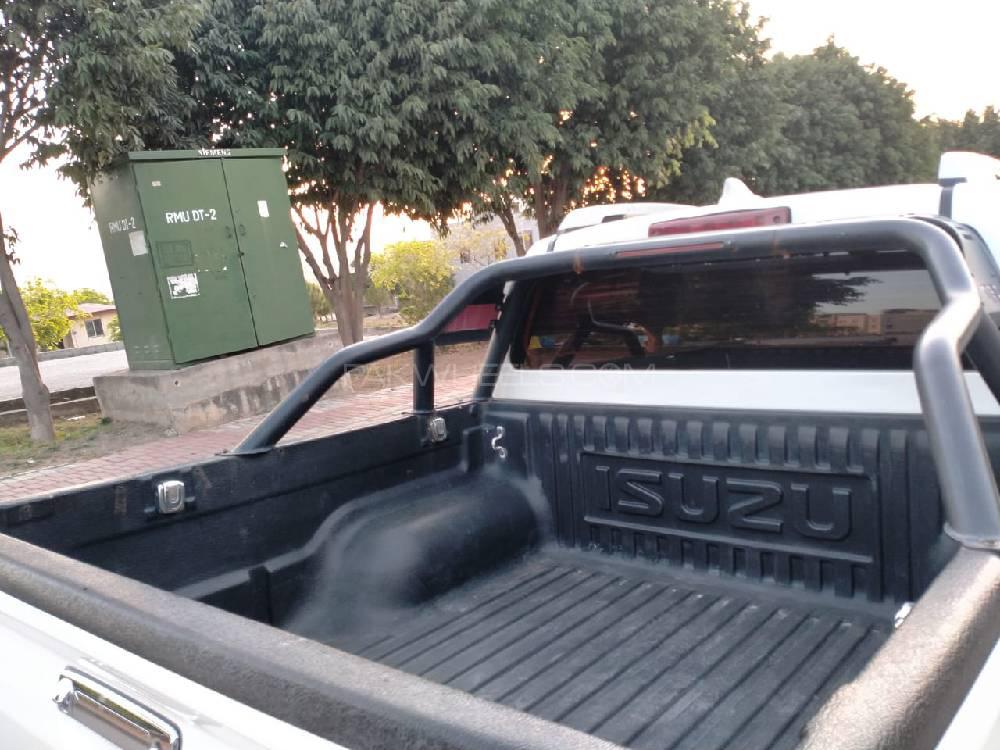 Isuzu D-Max 2019 for Sale in Islamabad Isuzu D-Max 2019 for Sale in Islamabad Image-7