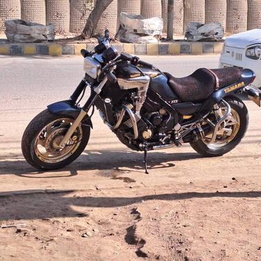 یاماہا FZ1 - 1995