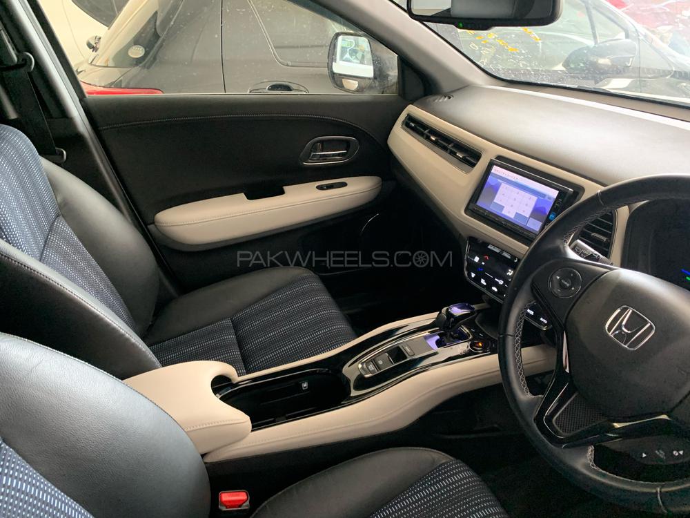 Honda Vezel 2016 for Sale in Karachi Honda Vezel 2016 for Sale in Karachi Image-8