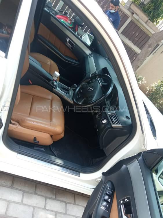 Mercedes Benz E Class 2010 for Sale in Lahore Mercedes Benz E Class 2010 for Sale in Lahore Image-10