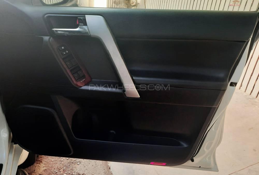 Toyota Prado 2015 for Sale in Karachi Toyota Prado 2015 for Sale in Karachi Image-16