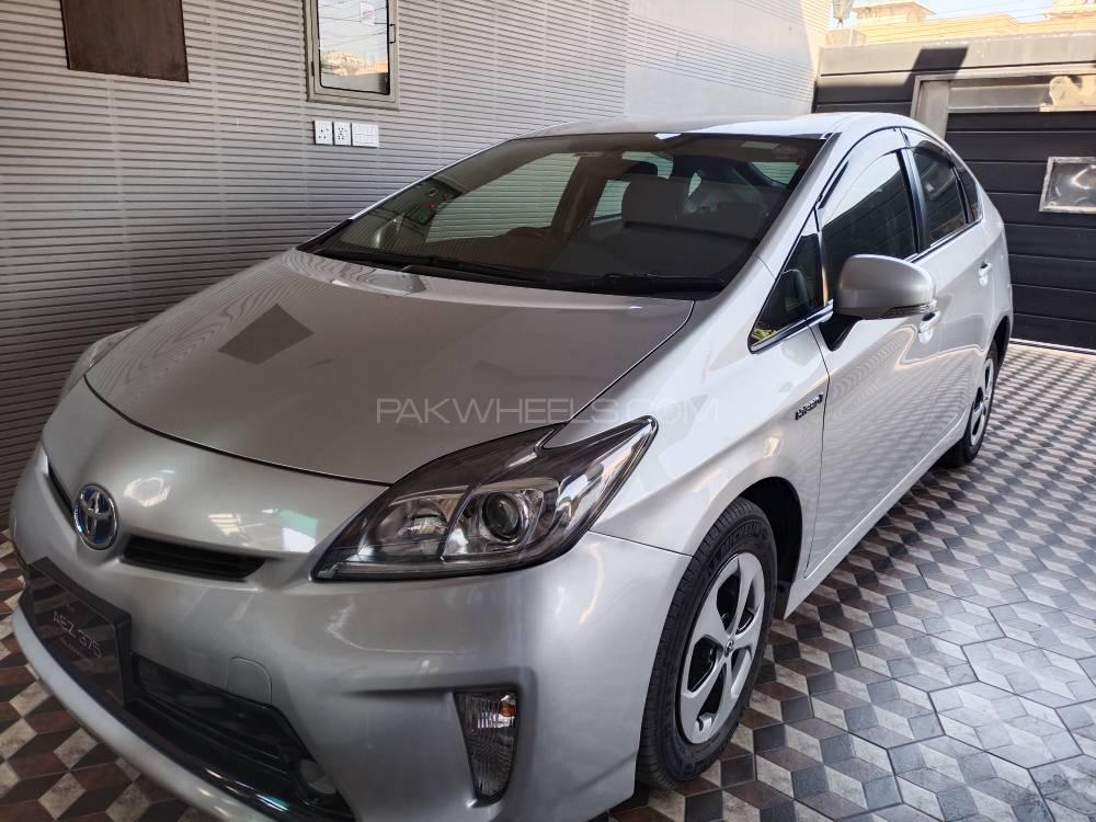 Toyota Prius 2013 for Sale in Peshawar Image-1