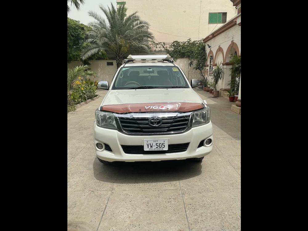 Toyota Hilux 2013 for Sale in Sheikhupura Image-1