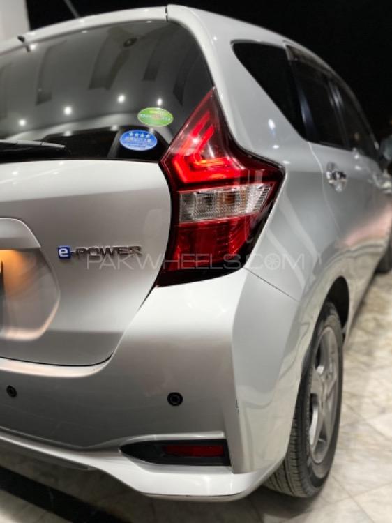 Nissan Note 2017 for Sale in Islamabad Nissan Note 2017 for Sale in Islamabad Image-4