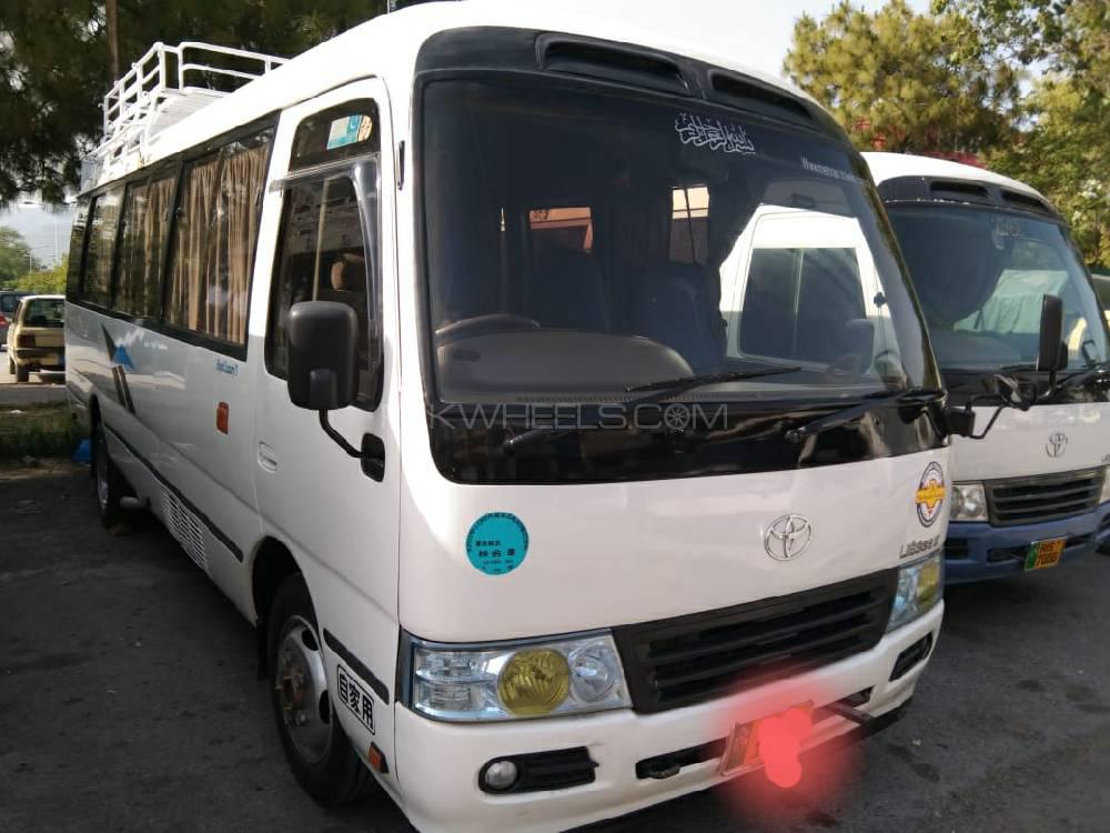 Toyota Coaster 2004 for Sale in Islamabad Image-1
