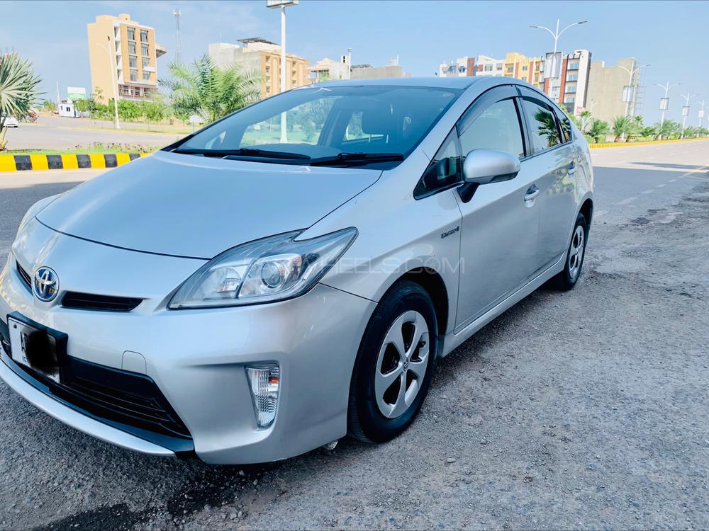 Toyota Prius 2013 for Sale in Islamabad Image-1