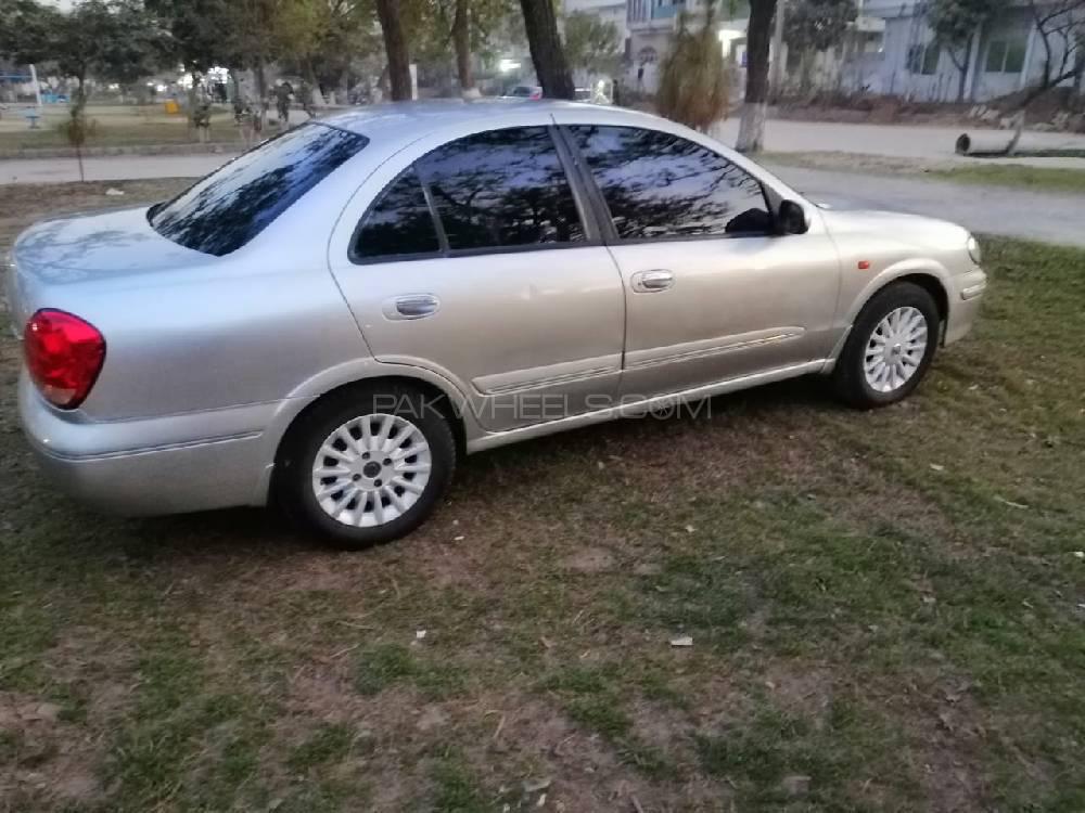 Nissan sunny 2011