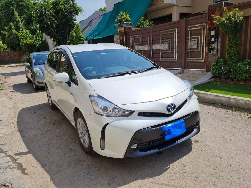 toyota-prius-2015-for-sale-in-lahore-pakwheels