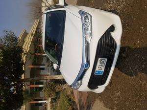 Toyota Corolla Fielder Hybrid 2017 for Sale in Mardan