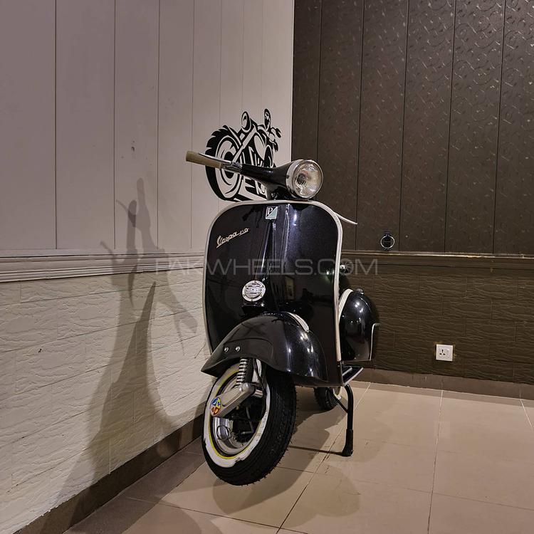Vespa 150cc - 1961  Image-1