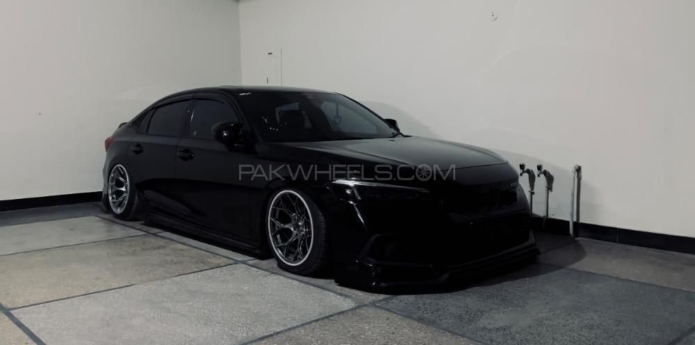 Honda Civic - 2022  Image-1