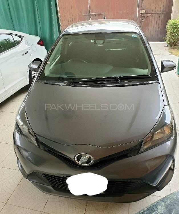 Toyota Vitz 2016 for Sale in Multan Image-1