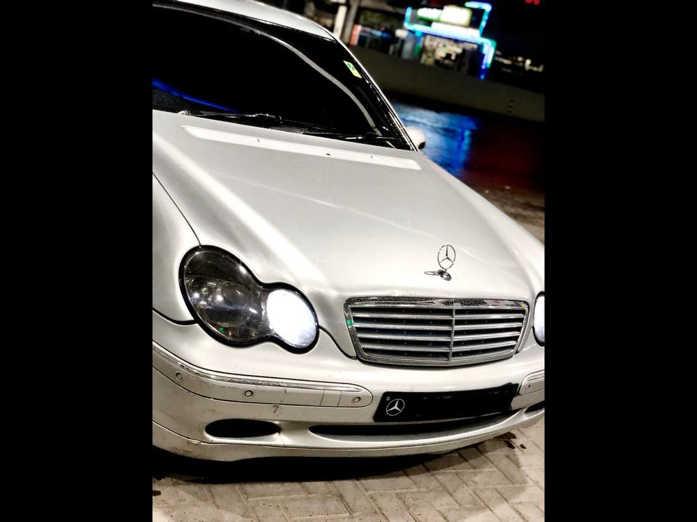 Mercedes Benz C Class 2002 for Sale in Islamabad Image-1