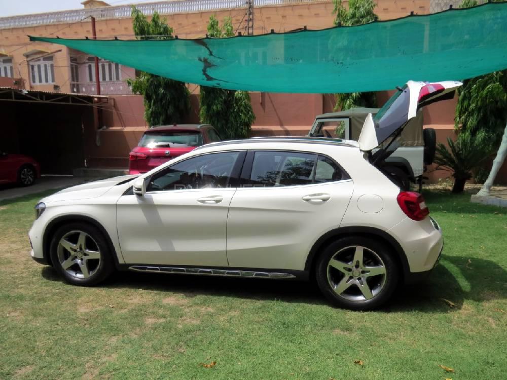 Mercedes Benz GLA Class 2017 for Sale in Islamabad Mercedes Benz GLA Class 2017 for Sale in Islamabad Image-18