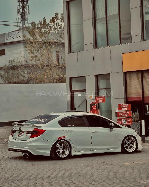 Honda Civic - 2013  Image-1