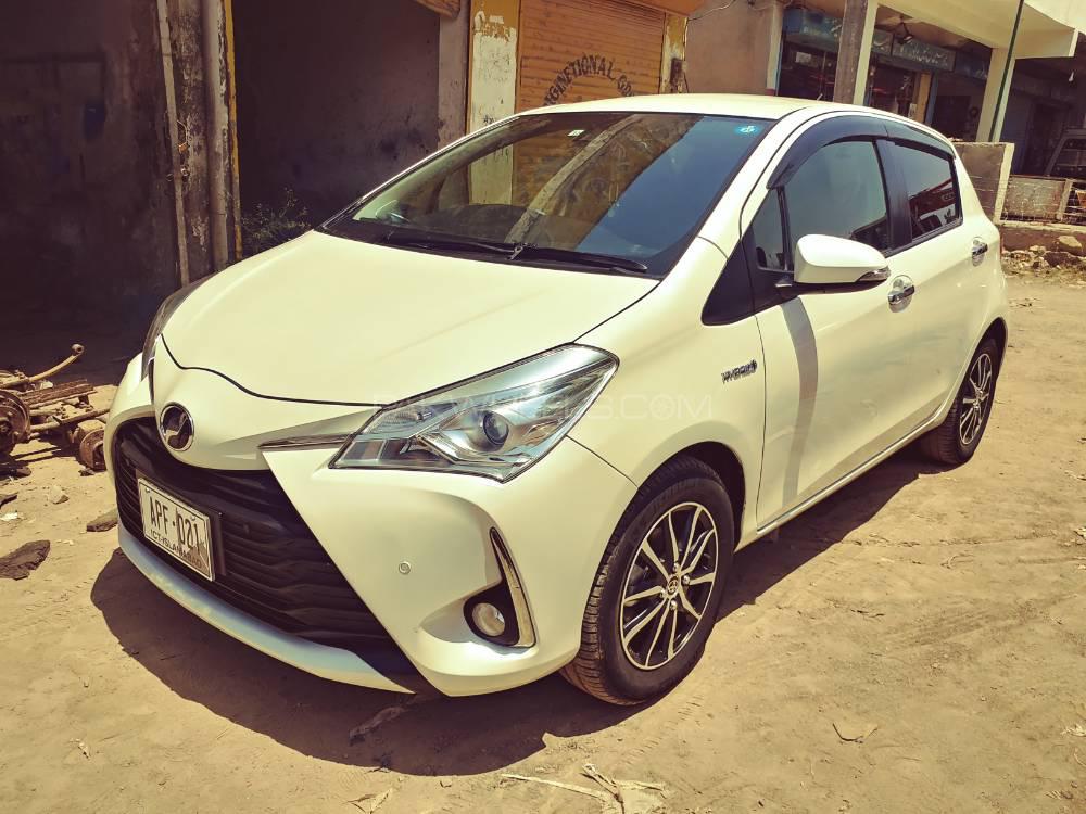 Toyota vitz hybrid