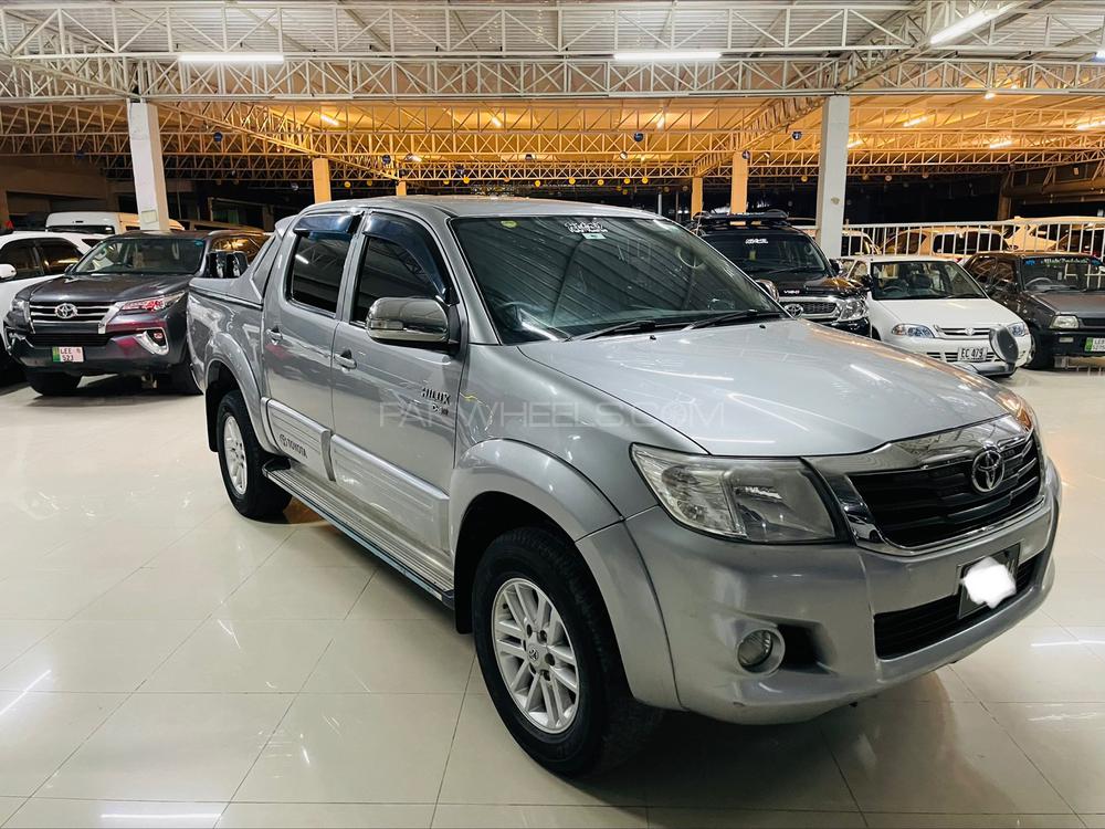 Toyota Hilux Vigo Champ GX 2014 for sale in Peshawar | PakWheels