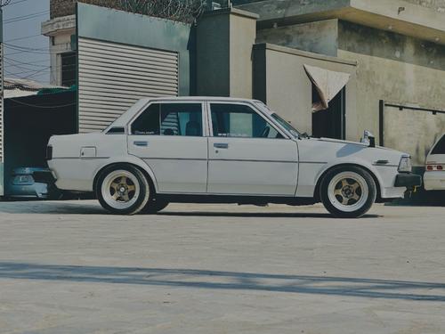 Toyota Corolla - 1982