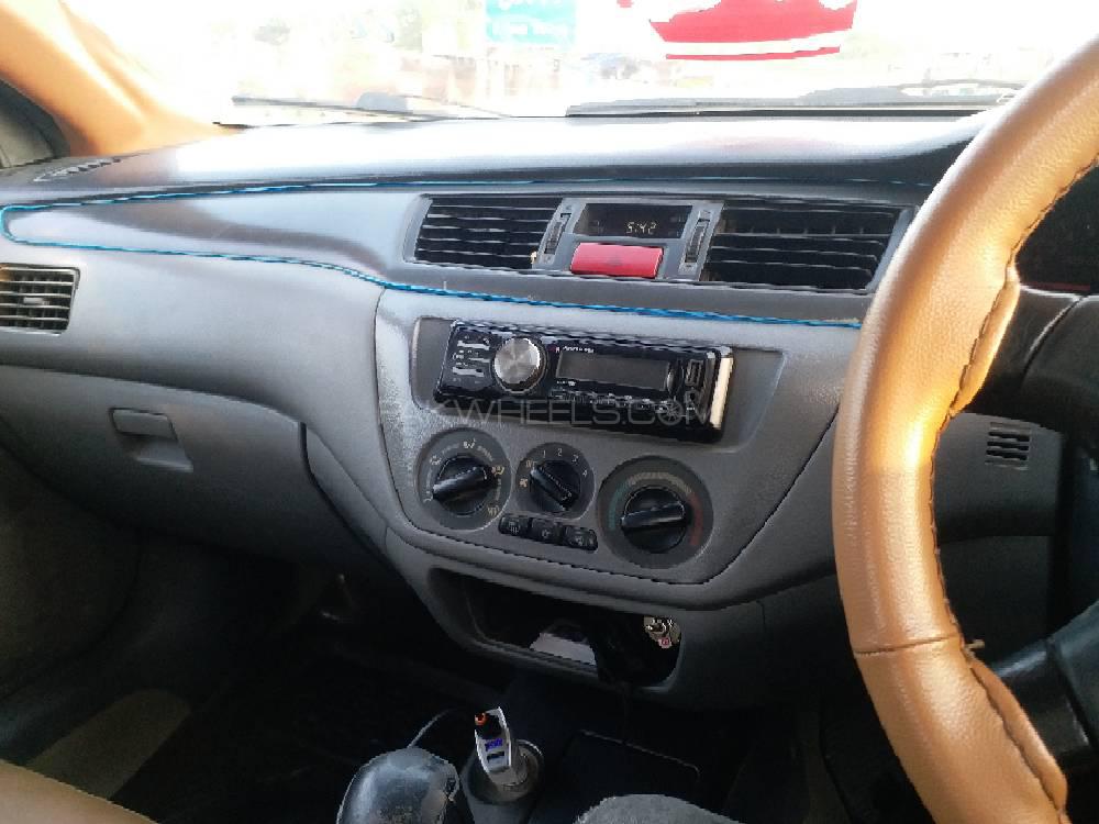 مٹسوبیشی لینسر 2007 for Sale in لاہور مٹسوبیشی لینسر 2007 for Sale in لاہور Image-10