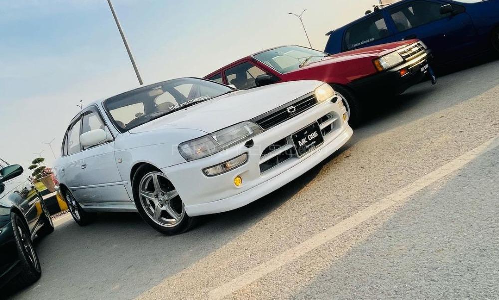 Toyota Corolla - 1998  Image-1