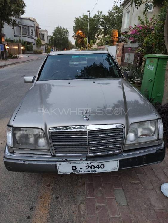 Mercedes Benz E Class 1988 for Sale in Lahore Image-1