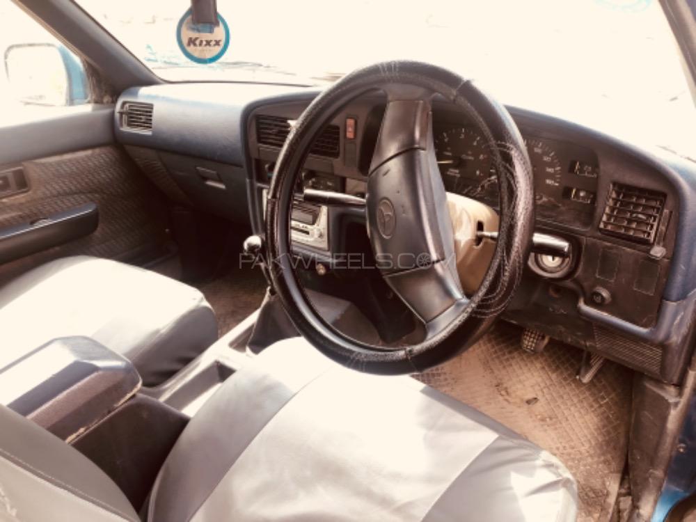 ٹویوٹا پِک اپ 1992 for Sale in سوات ٹویوٹا پِک اپ 1992 for Sale in سوات Image-2