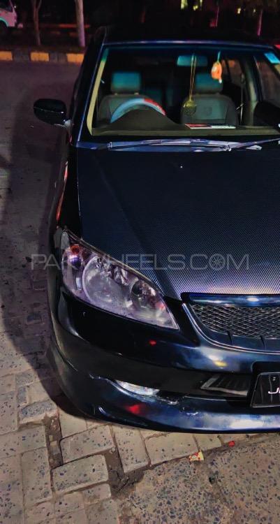 Honda Civic - 2005  Image-1