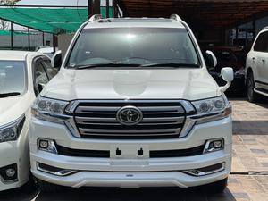 Toyota Land Cruiser V8 2021 Price, Pictures and Specs | PakWheels