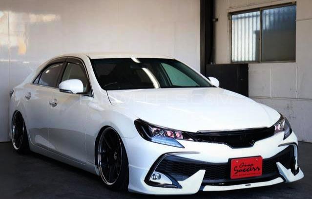 Toyota Mark X - 2012  Image-1