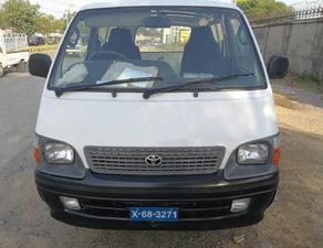 Toyota Hiace 2001 for Sale in Islamabad