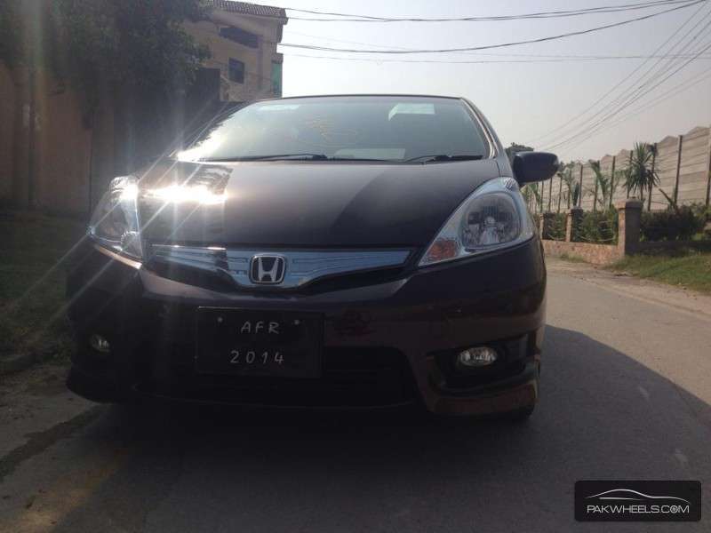 Honda Fit 2011 for Sale in Peshawar Image-1