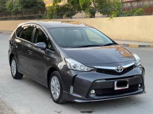 Toyota Prius Alpha S 2014 for Sale in Faisalabad