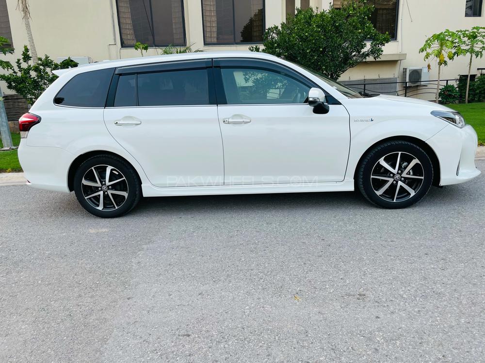 Toyota corolla fielder 2019