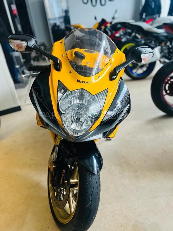 Suzuki GSX-R750 - 2012  Image-1