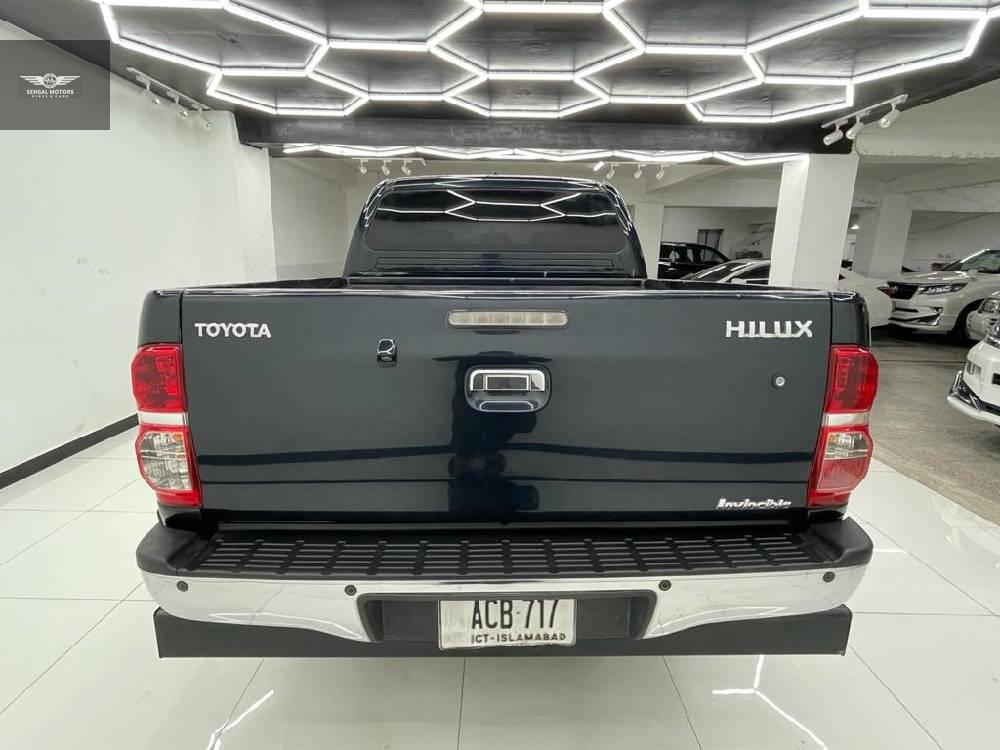 Toyota Hilux 2014 for Sale in Rawalpindi Toyota Hilux 2014 for Sale in Rawalpindi Image-4