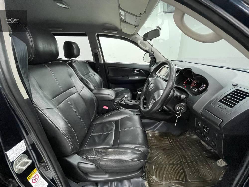 Toyota Hilux 2014 for Sale in Rawalpindi Toyota Hilux 2014 for Sale in Rawalpindi Image-7