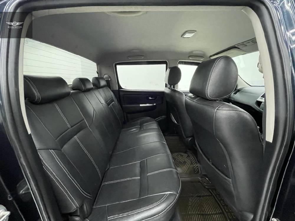 Toyota Hilux 2014 for Sale in Rawalpindi Toyota Hilux 2014 for Sale in Rawalpindi Image-8