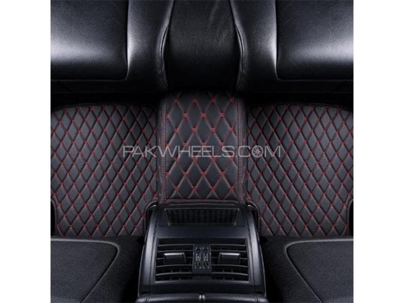 Toyota Land Cruiser 2006-2016 7D Luxury Floor Mats With Burrs - Black & Red Toyota Land Cruiser 2006-2016 7D Luxury Floor Mats With Burrs - Black & Red Image-3