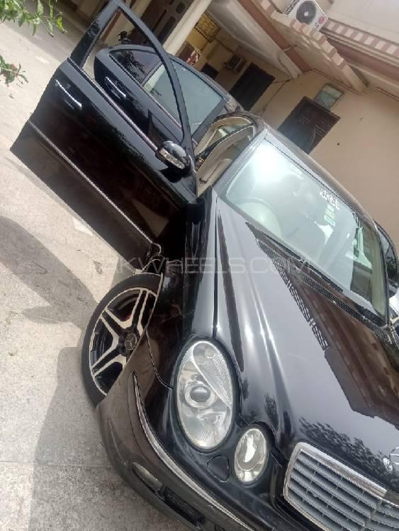 Mercedes Benz E Class 2006 for Sale in Faisalabad Image-1